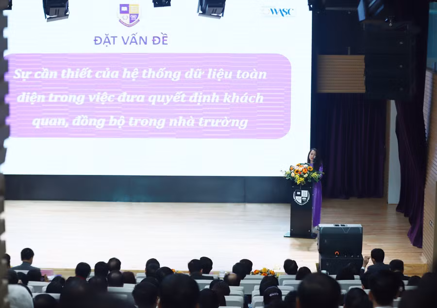 Tham luận "Bộ công cụ xử lý dữ liệu để hỗ trợ giáo dục học sinh và quản lý trong nhà trường" của cô Nguyễn Thị Tâm Hiền, Hiệu trưởng Trường Phổ thông Liên cấp Olympia.