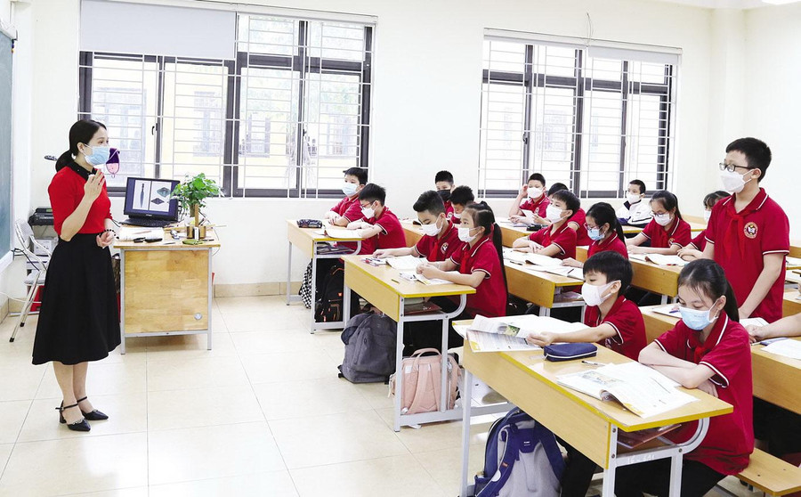 Hà Nội đặt mục tiêu giảm quá tải trường lớp. Hà Nội đặt mục tiêu giảm quá tải trường lớp.