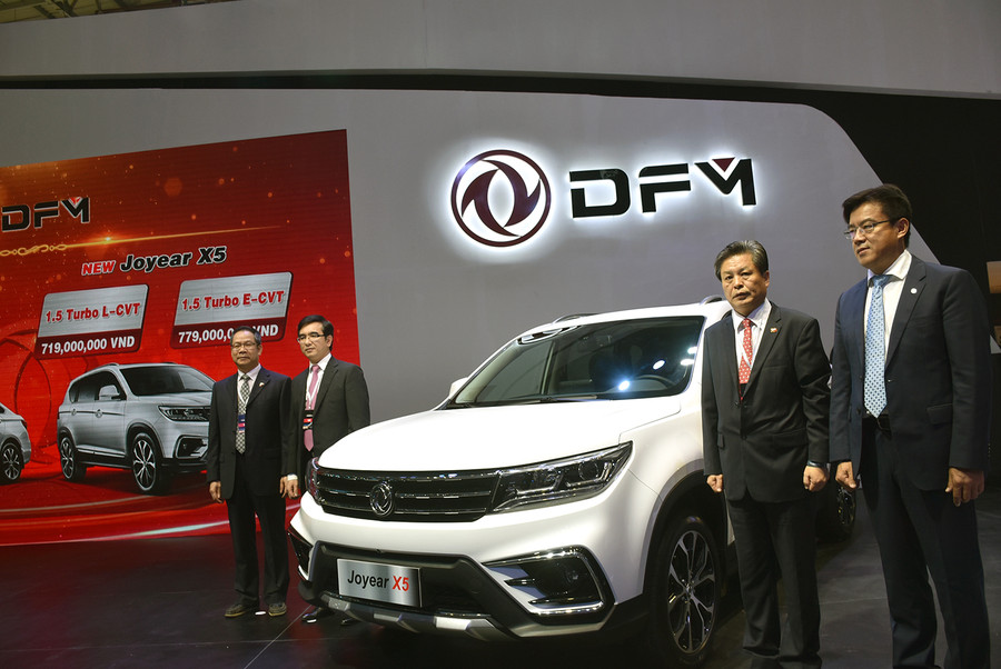 DFM giớii thiệu mẫu xe S50 DFM giớii thiệu mẫu xe S50