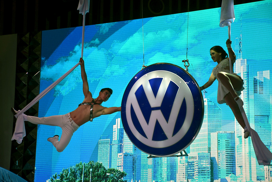 Màn trình diễn ấn tượng của hãng Volkswagen Màn trình diễn ấn tượng của hãng Volkswagen