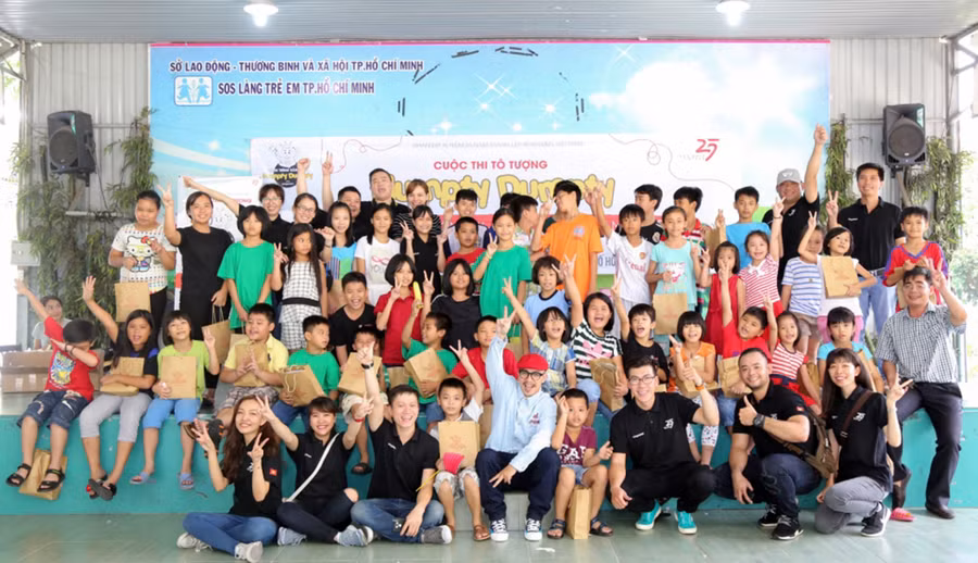 Cuộc thi đã mang lại một sân chơi thú vị và bổ ích cho các bạn nhỏ tại làng trẻ em SOS TPHCM Cuộc thi đã mang lại một sân chơi thú vị và bổ ích cho các bạn nhỏ tại làng trẻ em SOS TPHCM