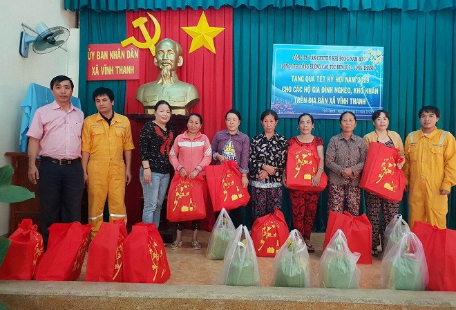 Đại diện Công ty Vận chuyển Khí Đông Nam bộ thực hiện chương trình Chúc Xuân 2019 tại huyện Nhơn Trạch Đồng Nai Đại diện Công ty Vận chuyển Khí Đông Nam bộ thực hiện chương trình Chúc Xuân 2019 tại huyện Nhơn Trạch Đồng Nai