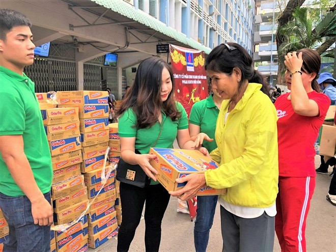 Cán bộ PVGas South Miền Đông tặng quà Tết cho bệnh nhân ung bướu tại bệnh viện Ung Bướu TP.HCM Cán bộ PVGas South Miền Đông tặng quà Tết cho bệnh nhân ung bướu tại bệnh viện Ung Bướu TP.HCM