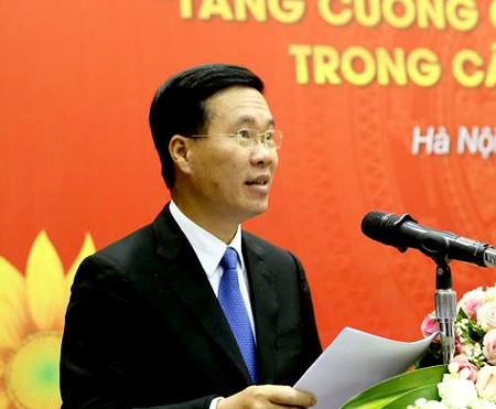 Đồng chí Võ Văn Thưởng, Ủy viên Bộ Chính trị, Bí thư Trung ương Đảng, Trưởng Ban Tuyên giáo Trung ương phát biểu tại Hội thảo. Ảnh: VGP/Nguyễn Hoàng