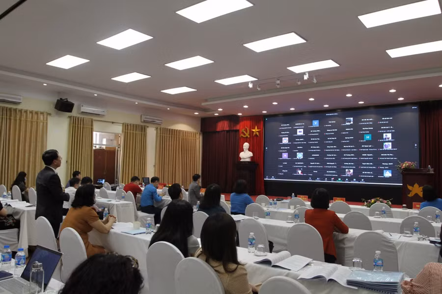 Hội nghị được tổ chức trực tiếp kết hợp trực tuyến tại 70 điểm cầu.