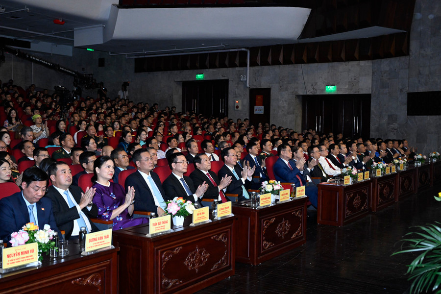 Lãnh đạo Đảng, Nhà nước tham dự sự kiện.