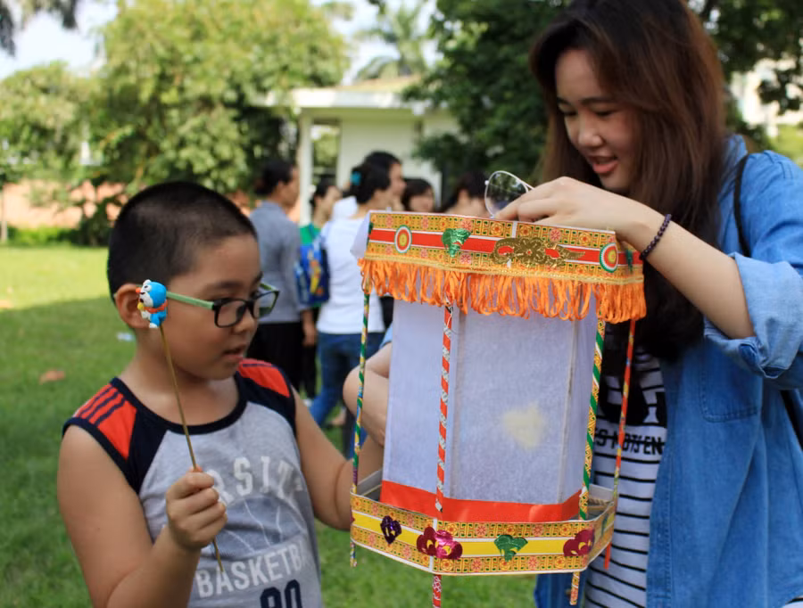 Mọi trẻ em được đón Tết Trung thu đầy đủ, đầm ấm, có ý nghĩa thiết thực (Ảnh minh họa).