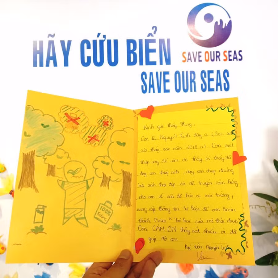 Bức thư của Linh gửi thầy Hùng nhân đến triển lãm Hãy cứu biển