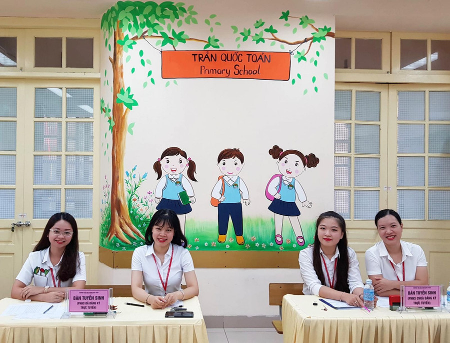 Ban tuyển sinh Trường tiểu học Trần Quốc Toản hoạt động liên tục từ đầu tháng 7 Ban tuyển sinh Trường tiểu học Trần Quốc Toản hoạt động liên tục từ đầu tháng 7