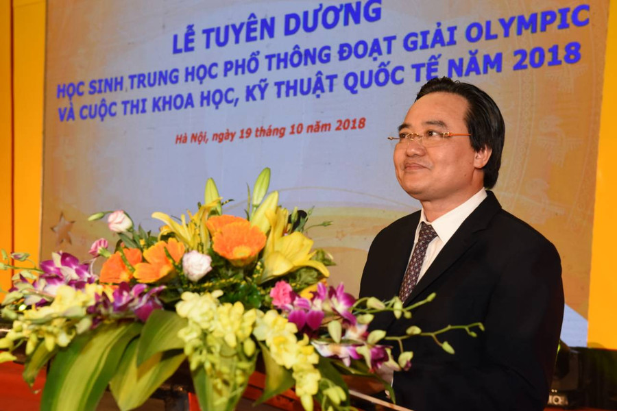 Bộ trưởng Phùng Xuân Nhạ phát biểu tại buổi lễ Bộ trưởng Phùng Xuân Nhạ phát biểu tại buổi lễ