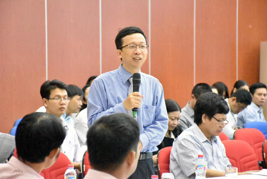 TS Trần Thanh Thưởng – Trưởng phòng Tuyển sinh và Công tác SV (HCMUTE) cho biết: Nhà trường cấp học bổng khuyến tài cho thí sinh có tổng điểm thi THPT quốc gia 2018 (không tính điểm ưu tiên, điểm thưởng) của 3 môn xét tuyển phải từ 26 điểm trở lên, cứ mỗi điểm 1.000.000đ (mỗi ngành tối đa 1 thí sinh) TS Trần Thanh Thưởng – Trưởng phòng Tuyển sinh và Công tác SV (HCMUTE) cho biết: Nhà trường cấp học bổng khuyến tài cho thí sinh có tổng điểm thi THPT quốc gia 2018 (không tính điểm ưu tiên, điểm thưởng) của 3 môn xét tuyển phải từ 26 điểm trở lên, cứ mỗi điểm 1.000.000đ (mỗi ngành tối đa 1 thí sinh)