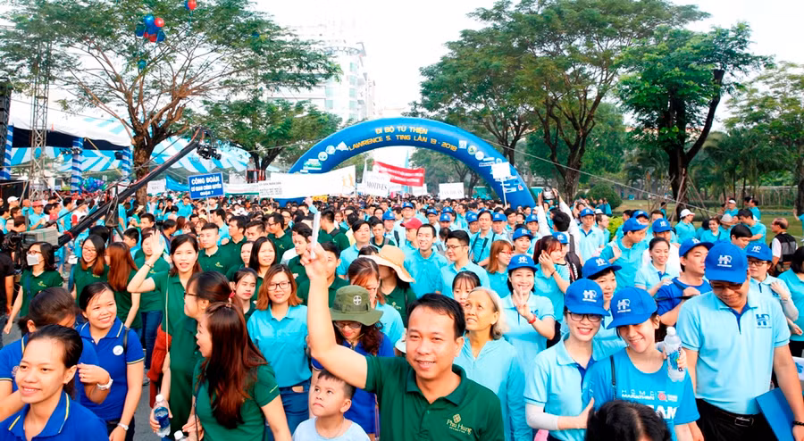 Đông đảo người dân tham gia hưởng ứng chương trình