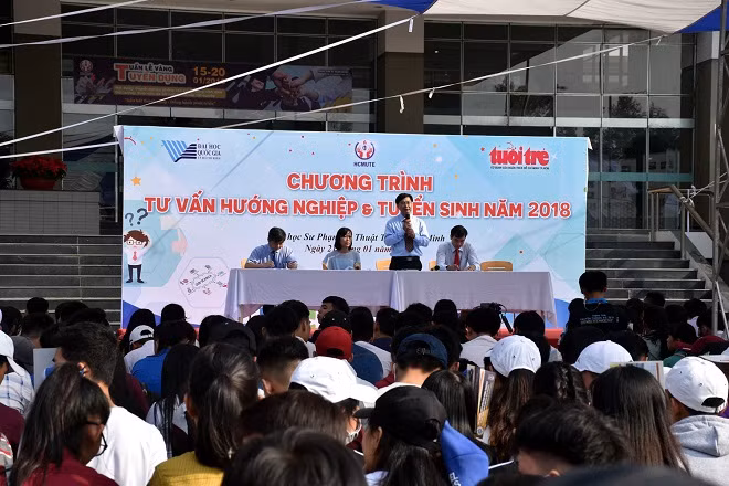 Nhiều thông tin về tuyển sinh 2018 được ngày hội tư vấn hướng nghiệp chuyển tải đến HS