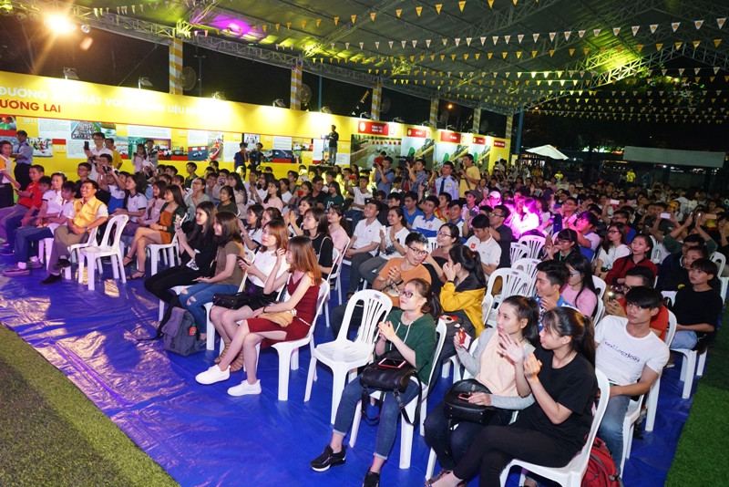 Ngày hội “Make the future” đã thu hút rất đông đảo sinh viên tham gia