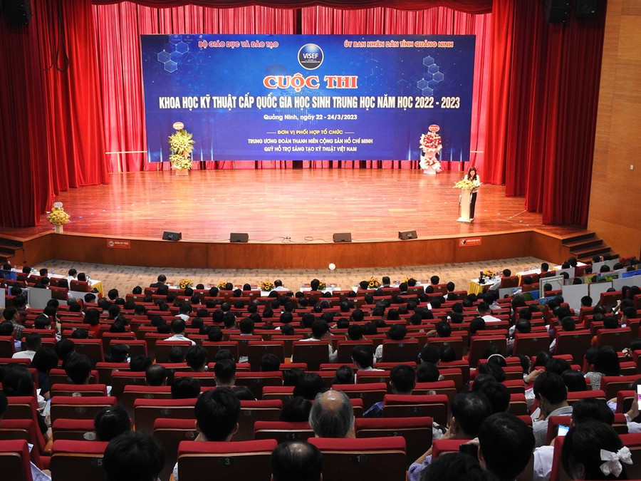 Quang cảnh lễ khai mạc. Ảnh: Minh Cương