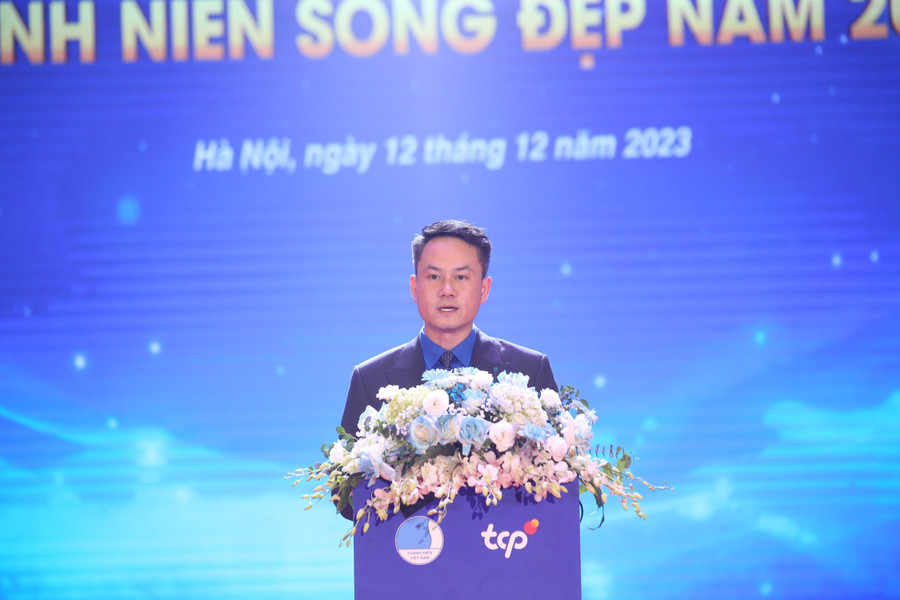 Đồng chí Nguyễn Kim Quy, Phó Chủ tịch thường trực Hội Liên hiệp Thanh niên Việt Nam phát biểu. Đồng chí Nguyễn Kim Quy, Phó Chủ tịch thường trực Hội Liên hiệp Thanh niên Việt Nam phát biểu.