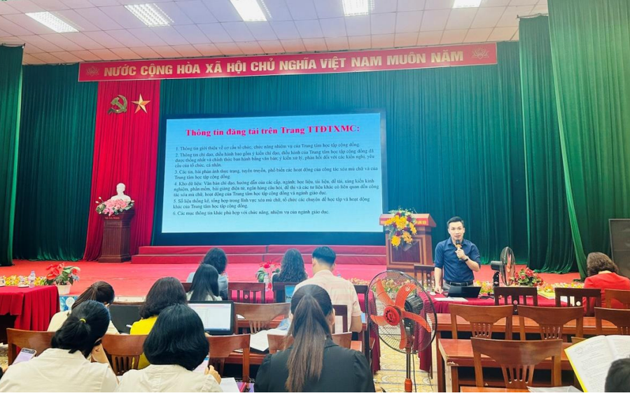 Lạng Sơn tổ chức tập huấn công tác dạy xoá mù chữ.