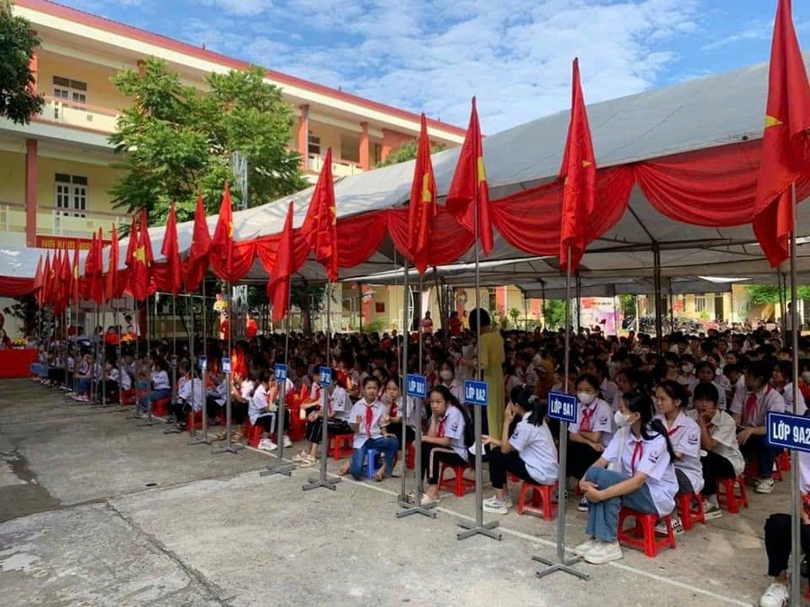 Trường TH & THCS Điềm He được đầu tư khang trang hơn. Ảnh NTCC. Trường TH & THCS Điềm He được đầu tư khang trang hơn. Ảnh NTCC.