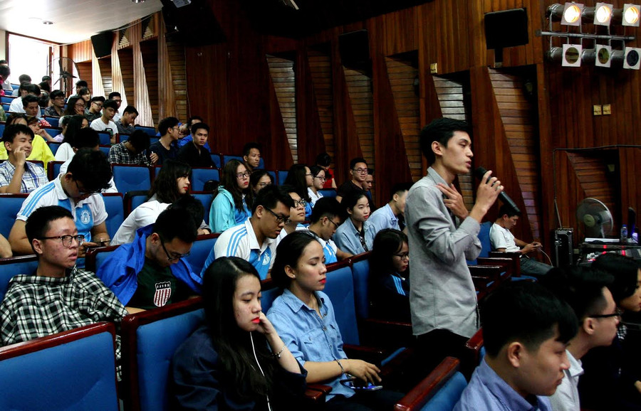 Qua các buổi hội nghị, có hàng trăm lượt ý kiến của sinh viên nêu ra