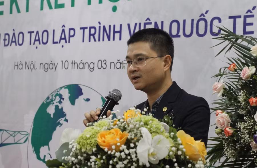 Ông Tô Hồng Nam phát biểu tại chương trình