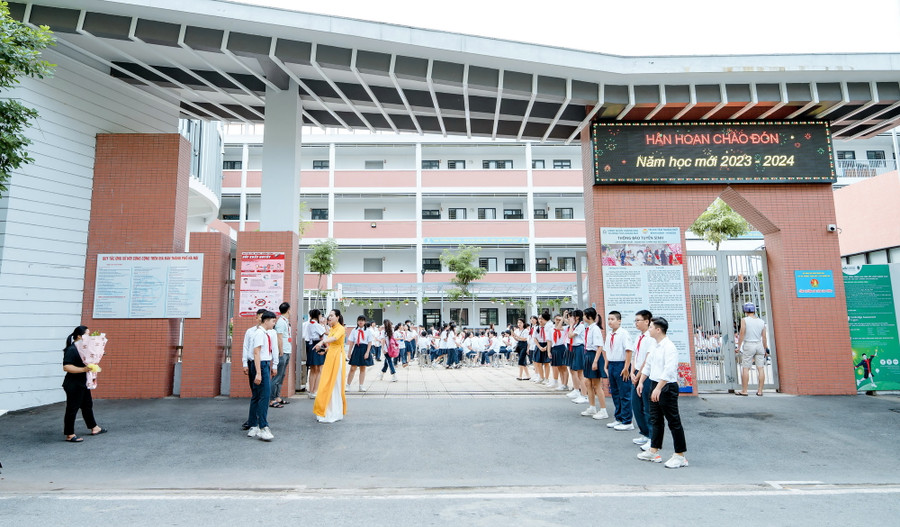 Nhiều trường học trên địa bàn quận Hoàng Mai được xây dựng khang trang, hiện đại. Nhiều trường học trên địa bàn quận Hoàng Mai được xây dựng khang trang, hiện đại.