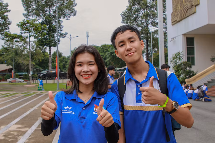 SV LHU thể hiện điều tâm đắc sau khi tham quan, tìm hiểu về lịch sử dân tộc tại bảo tàng.