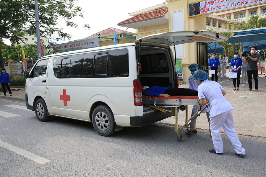 Một tình huống diễn tập tại Trường THCS Thanh Liệt