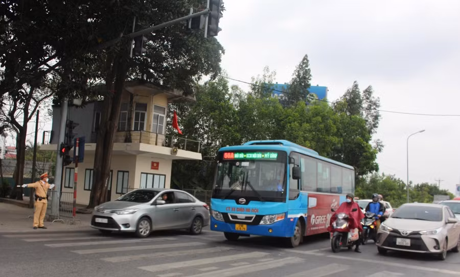 Tuyến đường, nút giao cửa ngõ Thủ đô không còn ùn tắc trong ngày 28 Tết.