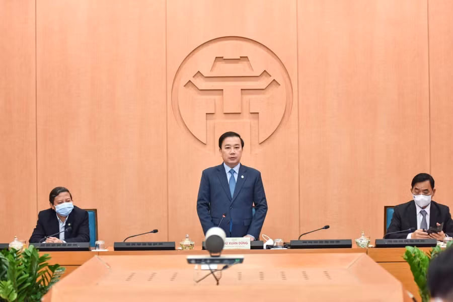 Phó Chủ tịch UBND TP Hà Nội Chử Xuân Dũng phát biểu.