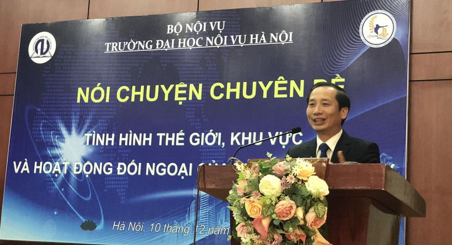 PGS.TS Nguyễn Bá Chiến, Bí thư Đảng ủy, Hiệu trưởng Trường Đại học Nội vụ Hà Nội phát biểu.