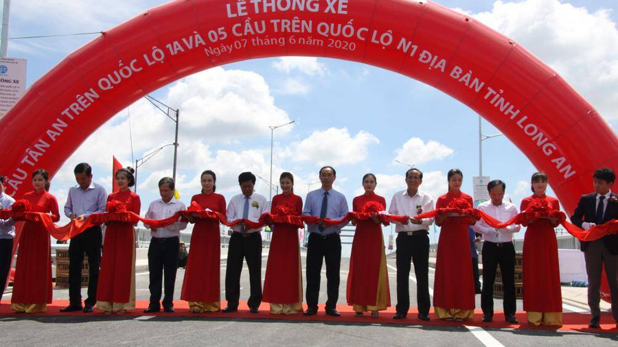 Bộ GTVT phối hợp UBND tỉnh Long An tổ chức Lễ thông xe cầu Tân An mới . Bộ GTVT phối hợp UBND tỉnh Long An tổ chức Lễ thông xe cầu Tân An mới .