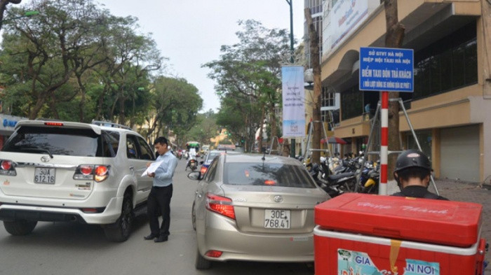 hà nội: taxi sẽ có nhiều điểm dừng đỗ như xe buýt