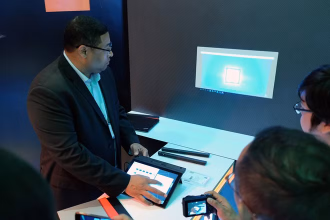 Lenovo X1 Tablet - máy tính bảng tùy biến laptop, máy chiếu