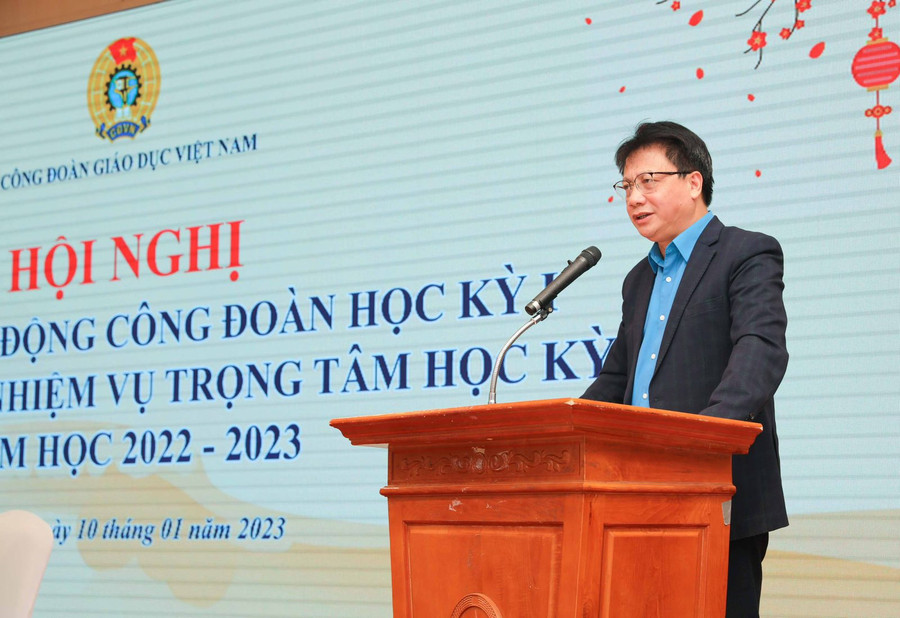 Ông Nguyễn Ngọc Ân phát biểu tại hội nghị. Ông Nguyễn Ngọc Ân phát biểu tại hội nghị.