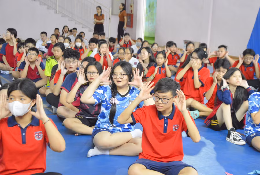 Học sinh hào hứng tham gia trải nghiệm trong ngày hội tựu trường ở Pascal.