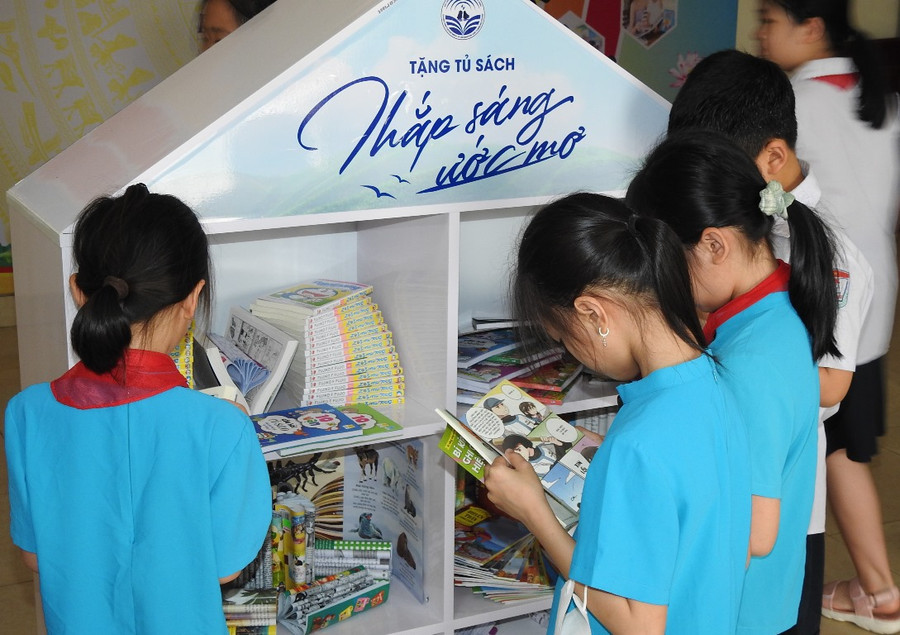 Đây cũng là các hoạt động thiết thực triển khai Nghị quyết số 11-NQ/TU ngày 09/3/2018 của Tỉnh ủy Quảng Ninh về xây dựng và phát triển văn hóa, con người Quảng Ninh đáp ứng yêu cầu phát triển bền vững; Cụ thể hóa nhiệm vụ và góp phần thực hiện các mục tiêu cụ thể Kế hoạch số 252/KH-UBND ngày 29/12/2021 của UBND tỉnh về xây dựng xã hội học tập tỉnh Quảng Ninh giai đoạn 2021 – 2030.