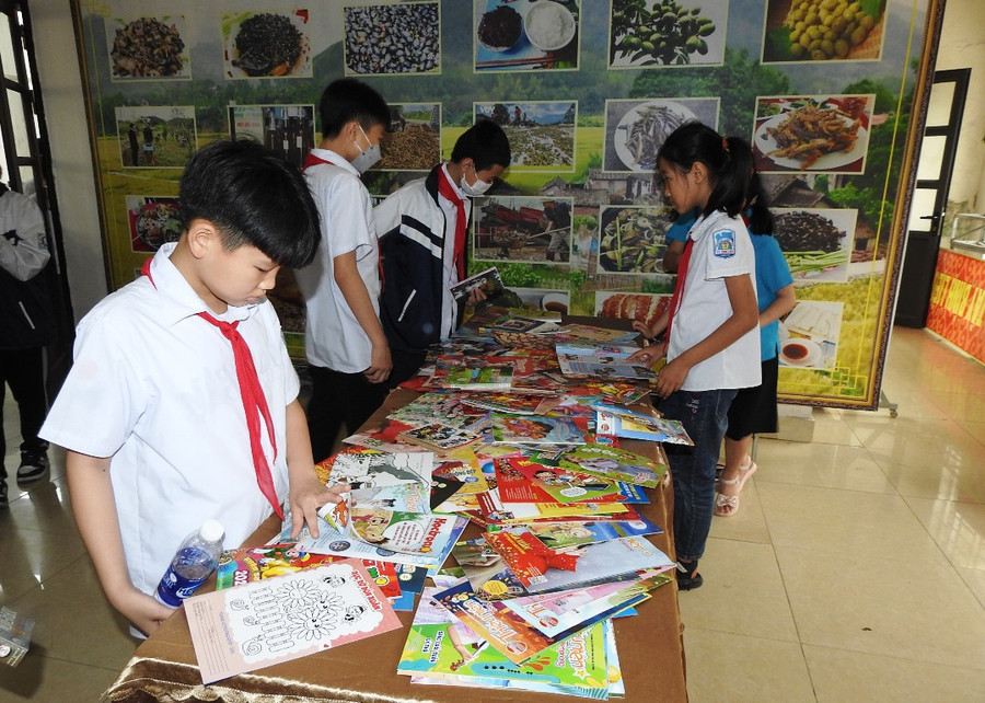 Đọc sách vừa là một việc cần thiết suốt cuộc đời, vừa là thú vui lành mạnh của mỗi người. Có được cuốn sách hay cung cấp nguồn tri thức quý giá chẳng khác nào chúng ta có thêm người bạn tốt cùng nhau tiếp bước trên hành trình mang tên cuộc sống.