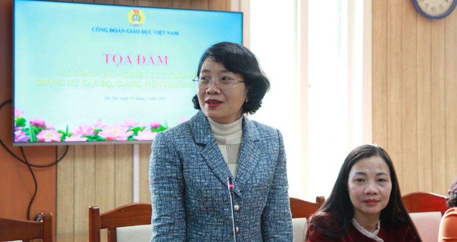 Các nữ giảng viên chia sẻ về quá trình giảng dạy và nghiên cứu khoa học. Các nữ giảng viên chia sẻ về quá trình giảng dạy và nghiên cứu khoa học.