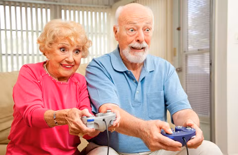 Trò chơi điện tử kết hợp vận động giúp tăng cường não bộ cho người già
