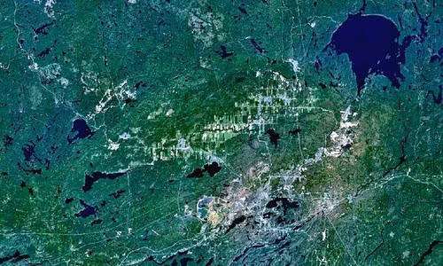 Thiên thạch khổng lồ làm thay đổi hình dạng Trái Đất