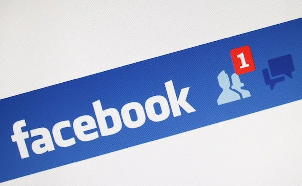 Bị tát liên tiếp vì từ chối kết bạn trên Facebook