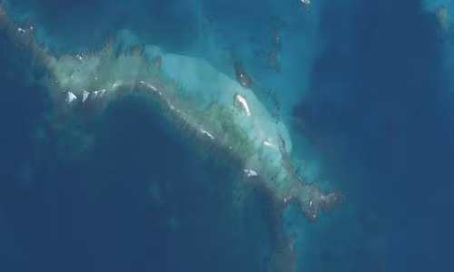 Hòn đảo ở Hawaii biến mất hoàn toàn sau siêu bão