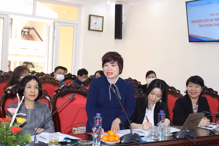 Nhà báo Dương Thanh Hương - Phó Tổng biên tập Báo Giáo dục và Thời đại chia sẻ về truyền thông giáo dục hướng nghiệp cho học sinh.