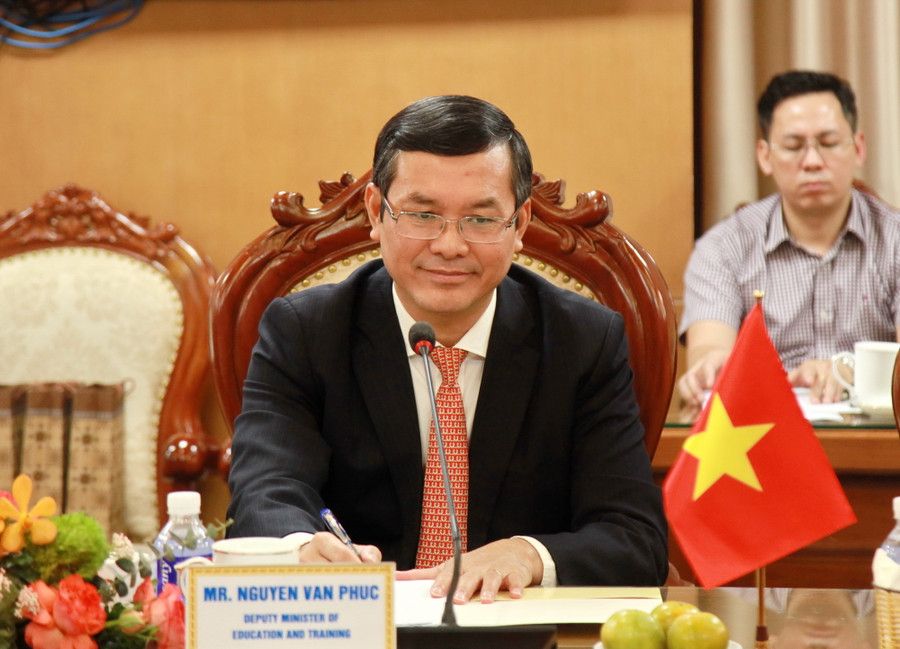 Thứ trưởng Nguyễn Văn Phúc bày tỏ vui mừng đón đoàn công tác của Bộ Khoa học và Nghiên cứu, Nghệ thuật và Văn hóa bang Hessen, Đức tới thăm và làm việc với Bộ GD&ĐT Thứ trưởng Nguyễn Văn Phúc bày tỏ vui mừng đón đoàn công tác của Bộ Khoa học và Nghiên cứu, Nghệ thuật và Văn hóa bang Hessen, Đức tới thăm và làm việc với Bộ GD&ĐT