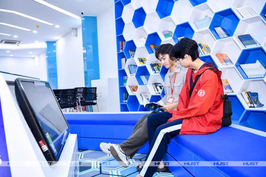 Digital Hub trở thành địa điểm trao đổi, nghiên cứu và học tập của sinh viên.