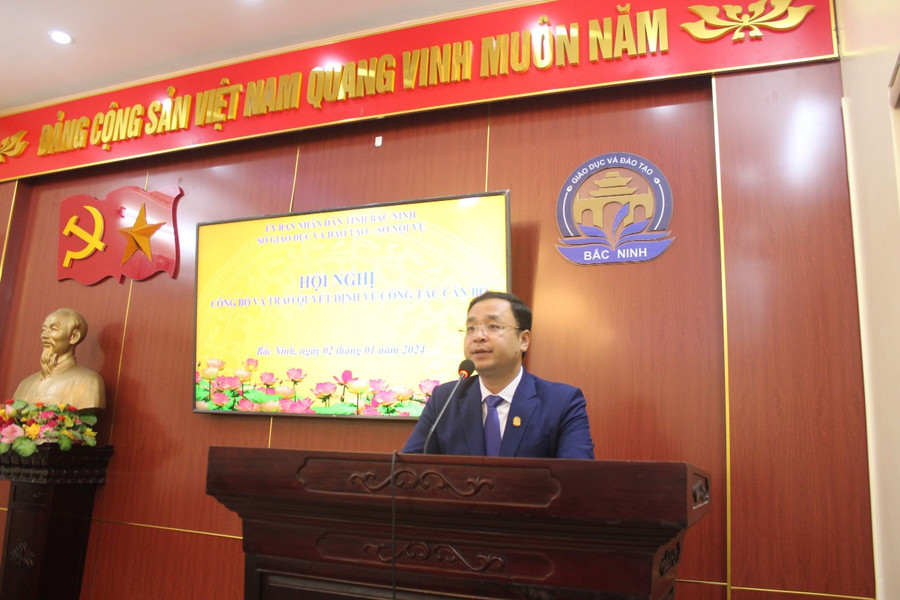 Ông Nguyễn Thế Sơn, Giám đốc Sở GDĐT phát biểu tại hội nghị. Ông Nguyễn Thế Sơn, Giám đốc Sở GDĐT phát biểu tại hội nghị.