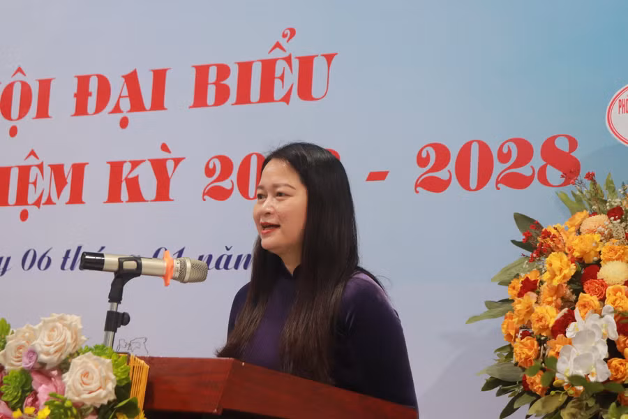 Bà Phạm Thị Diễm - Phó Chủ tịch UBND quận Ba Đình phát biểu tại Đại hội.