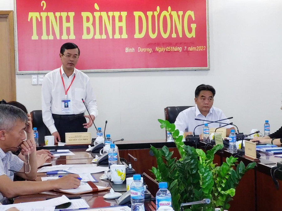 Thứ trưởng Nguyễn Văn Phúc phát biểu tại buổi làm việc với Ban chỉ đạo thi tỉnh Bình Dương. Thứ trưởng Nguyễn Văn Phúc phát biểu tại buổi làm việc với Ban chỉ đạo thi tỉnh Bình Dương.