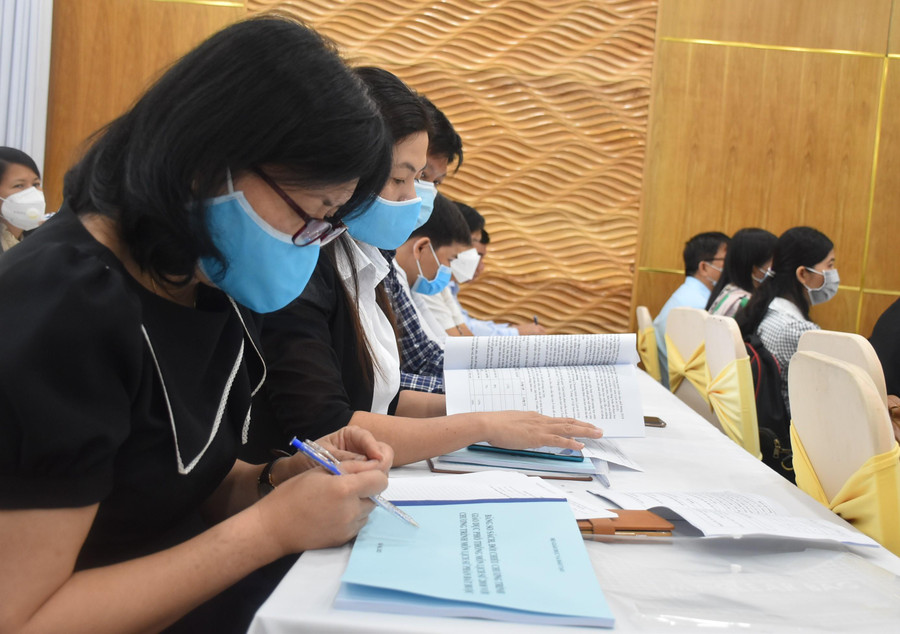 Các đại biểu tham gia hội thảo. Các đại biểu tham gia hội thảo.