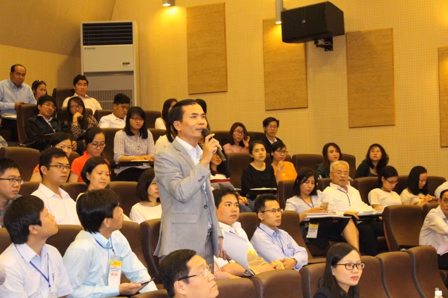 TS Phùng Việt Hải, ThS Phan Tiến Dậu - Trường Đại học Sư phạm - Đại học Đà Nẵng chia sẻ về kinh nghiệm dạy học STEM cho học sinh lớp 10 thông qua chủ đề “Những cây cầu trên sông Hàn”